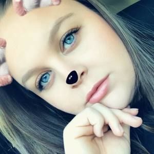 Meet your Posher, Victoria